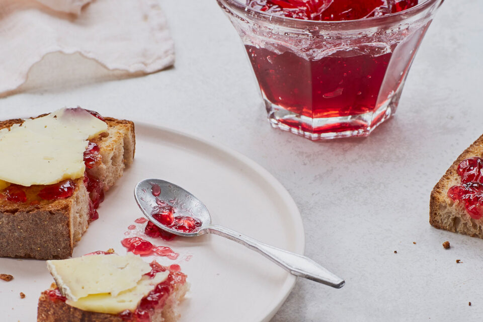 Apple and Hedgerow Jelly Recipe